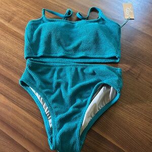 Never worn, new Kona sol bathing suit